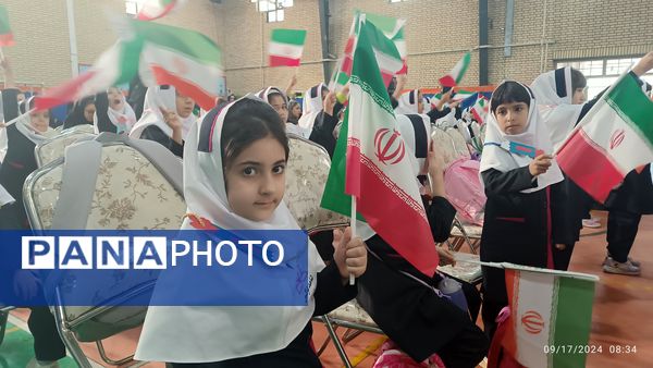 برگزاری مراسم جشن شکوفه‌ها در زنجان