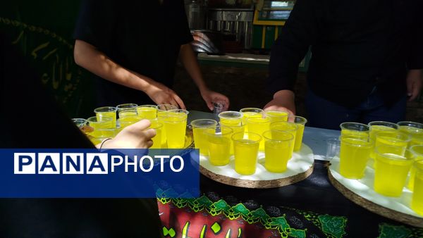 عزاداری ظهر  عاشورا در خیابان‌های شهر نیشابور 