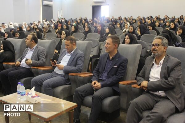 اختتامیه مسابقات امید فردا و پرسش مهر ریاست جمهوری به همراه تجلیل از برگزیدگان