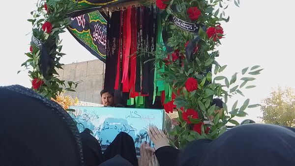دبیرستان دخترانه حضرت معصومه سلام الله علیها میزبان پیکر شهید گمنام 