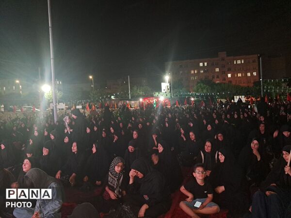هیات بنات الحیدر بانوان کرج ، پرچم‌دار سوگِ محرم