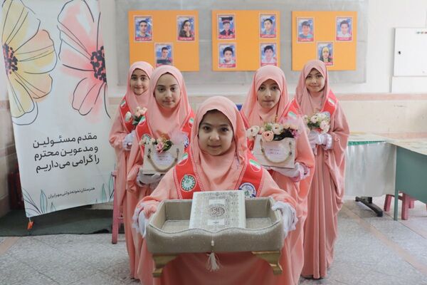 افتتاح طرح «ایرانمون» و هفته «ماها» با جلوه هنر و افتخار