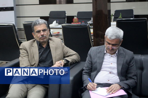 جلسه ارزیابی بازرسان وزارت آموزش و پرورش از کانون‌های فرهنگی تربیتی استان بوشهر