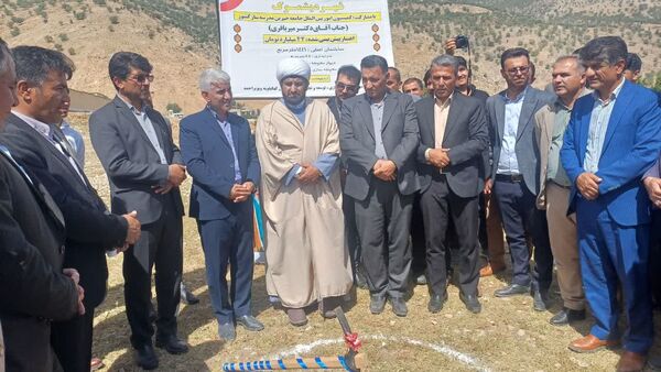 آیین کلنگ‌زنی مدرسه 12 کلاسه در دیشموک 