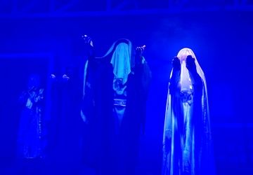 فاطمیه، قصه‌گوی رنج‌ها؛ اجرای «روایت عشق» در بیت‌الزهرا (س)