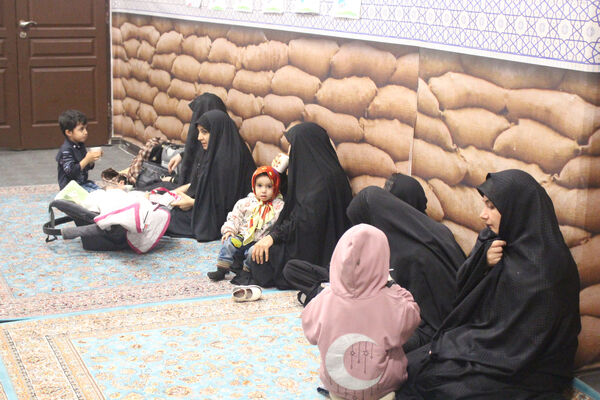حال و هوای حضور نوجوانان در معراج الشهدای گمنام استان قم