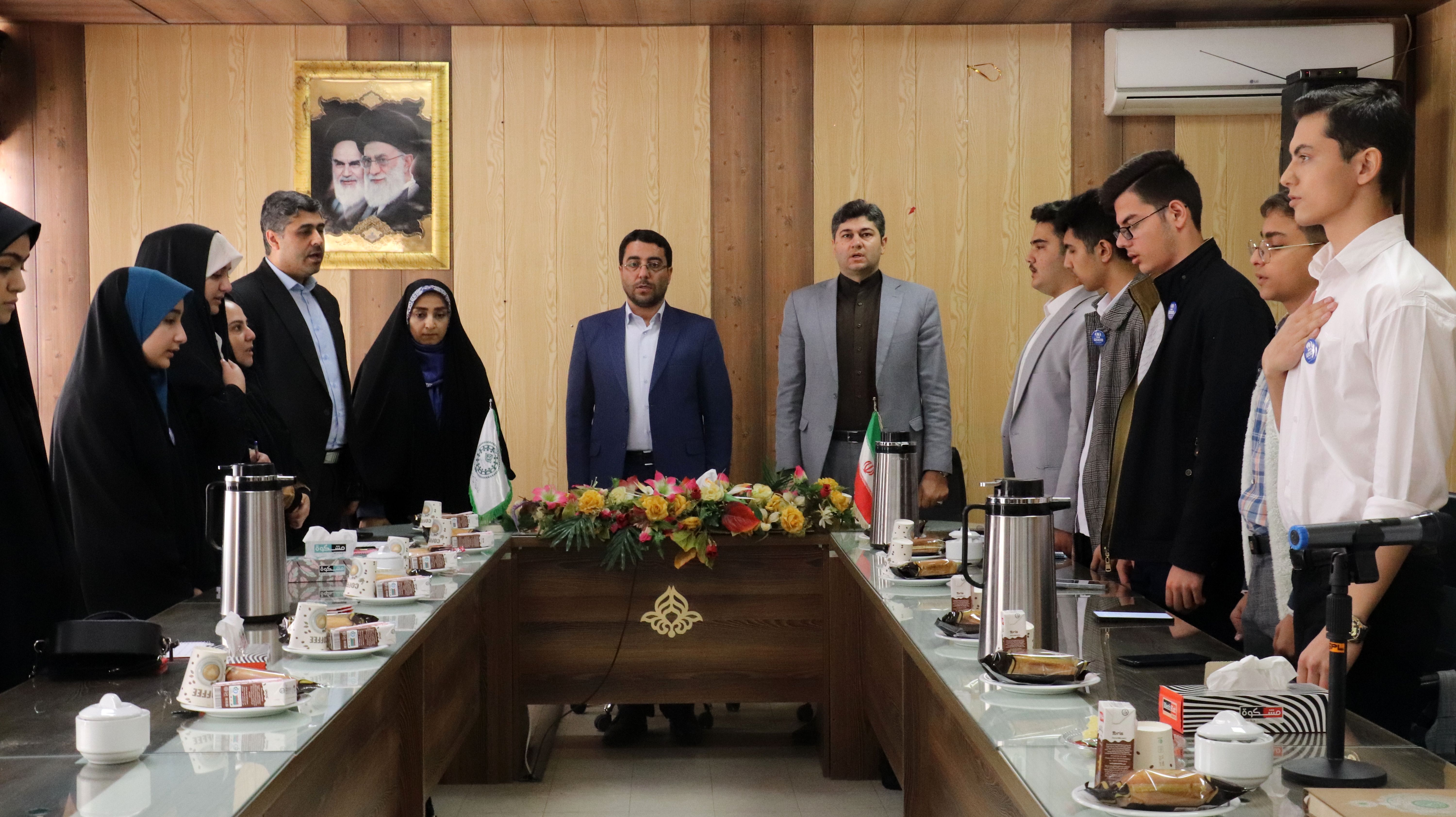 نشست دانش‌آموز خبرنگاران منتخب پانا با معاون پرورشی و فرهنگی استان آذربایجان شرقی