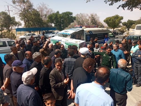 تشییع پیکر پرافتخار شهید علی اکبر صانعی جانباز ۷۰ درصد جنگ تحمیلی