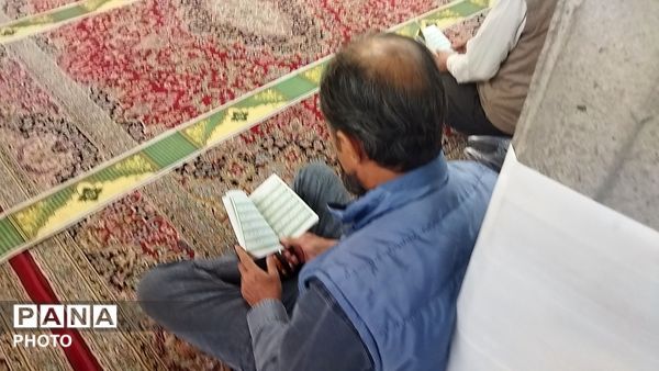 قرائت دعای استغاثه به امام زمان (ع) در مسجد جامع نیشابور 