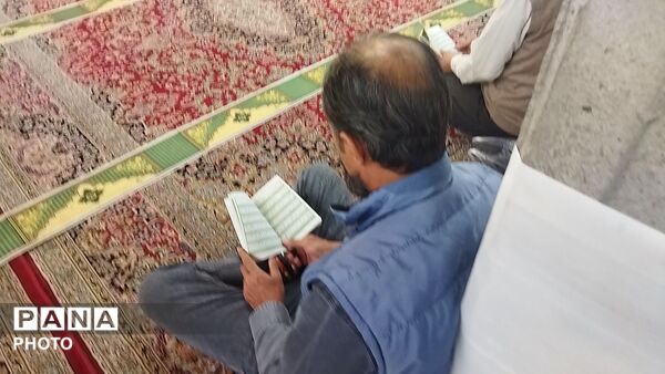 قرائت دعای استغاثه به امام زمان (ع) در مسجد جامع نیشابور 