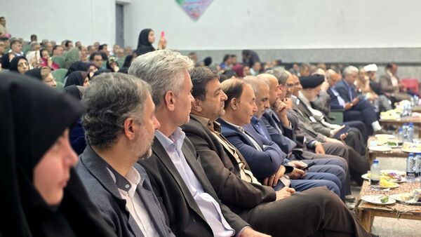 همایش تجلیل از فرهنگیان بازنشسته ناحیه۴ اصفهان در اردوگاه شهید بهشتی اصفهان