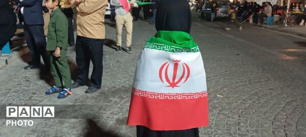 گرامیداشت یاد دختران مدرسه شجره طیبه میناب در میدان امیرچخماق یزد