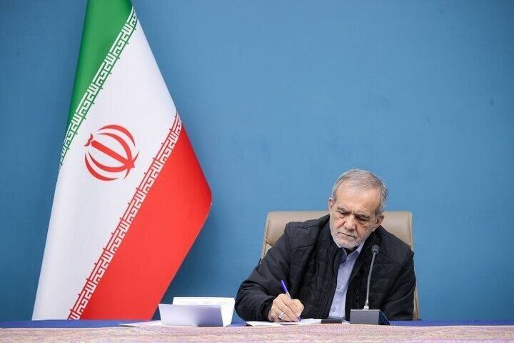 رئیس‌جمهور «قانون ملی توسعه هوش مصنوعی» را برای اجرا ابلاغ کرد