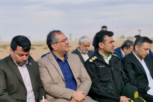 آیین کلنگ‌زنی هنرستان خیرساز هیأت امنایی در قرچک