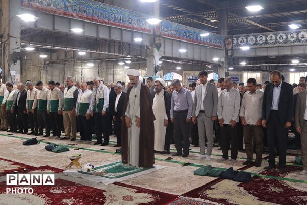  نماز جمعه در مصلی نسیم شهر
