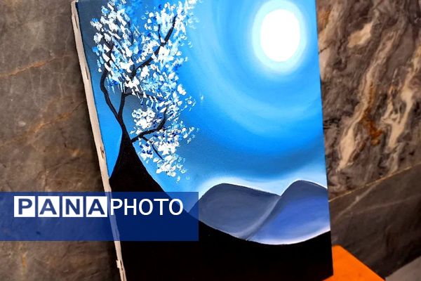 مسابقات هنر و خلاقیت دانش‌آموزان در مدرسه ۱۰ دی