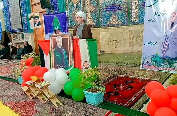 دانش‌آموزان بویین‌زهرایی در جشن روزه‌اولی‌ها از خدای خود تشکر کردند