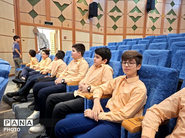 درخشش دانش‌آموزان منطقه ۳ در اختتامیه استانی جشنواره فرهنگی و هنری «امید فردا»