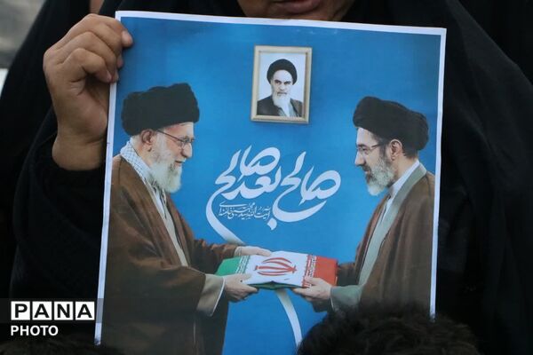 اعلام بیعت تمام قد مردم فهرج با پرچمدار انقلاب