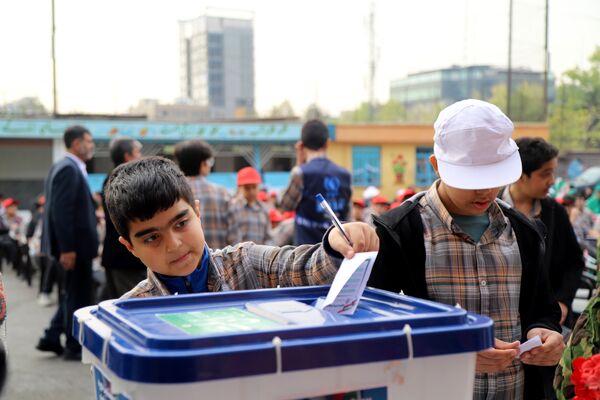 آیین نمادین کشوری بیست و هفتمین انتخابات شورای دانش‌‌آموزی