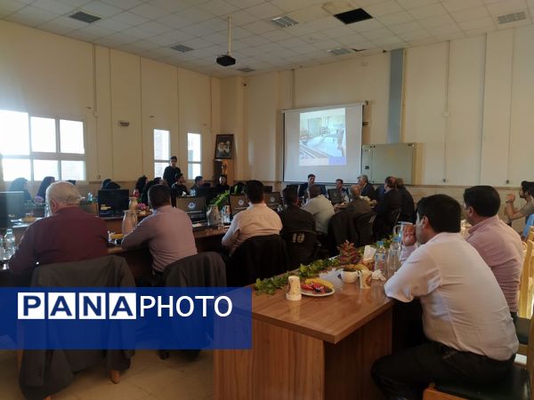  ششمین جلسه پروژه مهر ناحیه ۶ در هنرستان دارالفنون