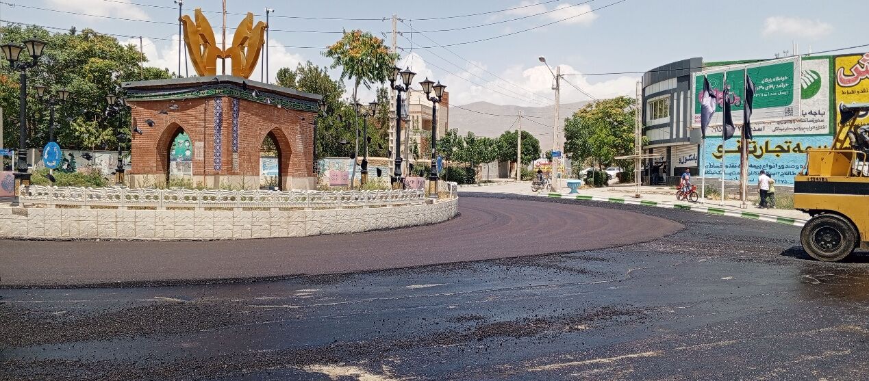 بازسازی آسفالت میدان اصلی شهر تیتکانلو 