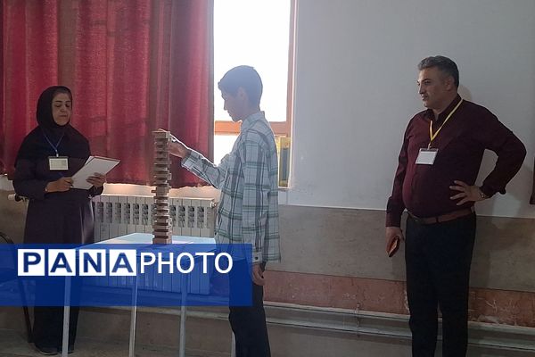 مسابقات بازی‌های فکری رویش مرحله استانی در شیراز