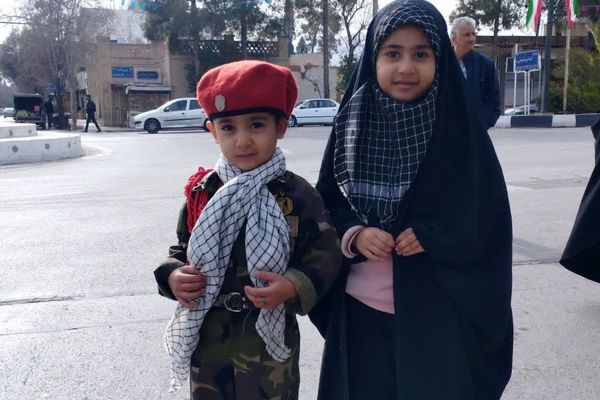 حضور با شکوه مردم زرقان در راهپیمایی 22 بهمن ماه