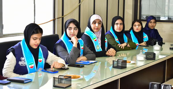 نشست صمیمی دانش‌آموزان خبرنگار پانا با مدیرکل آموزش و پرورش کهگیلویه و بویراحمد 