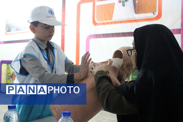 رقابت گروه‌های منتخب مدارس پسرانه استان قم در نخستین جشنواره سفیران سلامت 