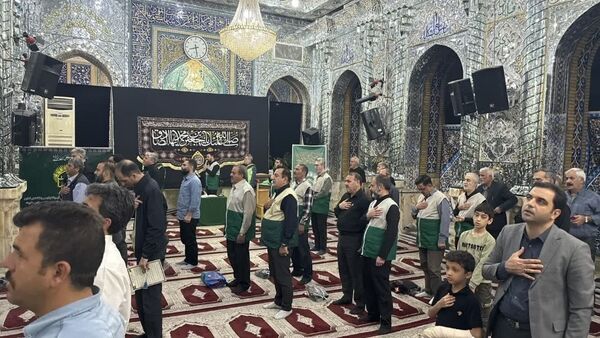 مردم کرج برای شهادت امام صادق (ع) یکپارچه سیاه پوش شدند