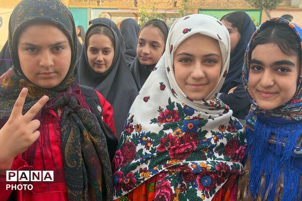 رقابت،هیجان و همدلی در المپیاد درون‌مدرسه‌ای الزهرا بهارستان۲