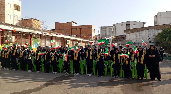 همایش ایرانمون در مدرسه زینب کبری