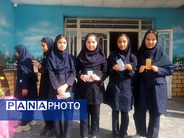 مراسم ولادت حضرت زینب و روز پرستار در دبیرستان میرزا جعفر سروقد 