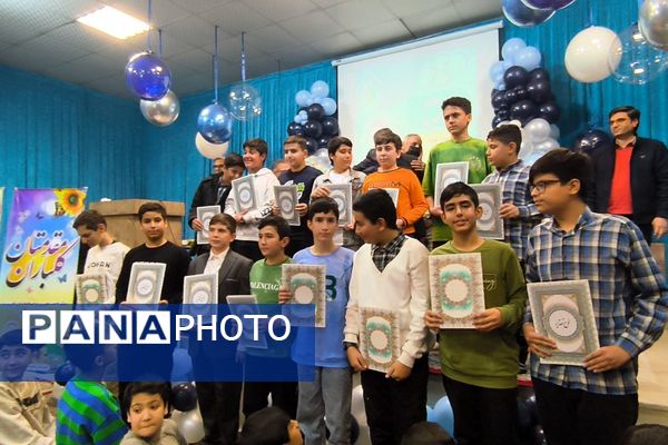 آیینی از معنویت، ایثار و دانش در دبیرستان شاهد شهید احمد کاظمی