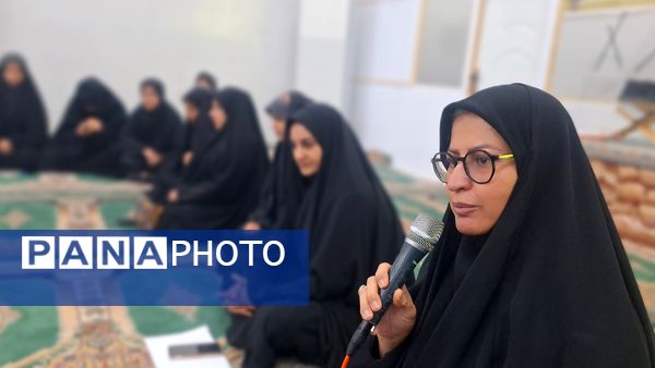 نشست کارگاهی قواعد زندگی دوره تابستانی بسیج در شهرستان لنده