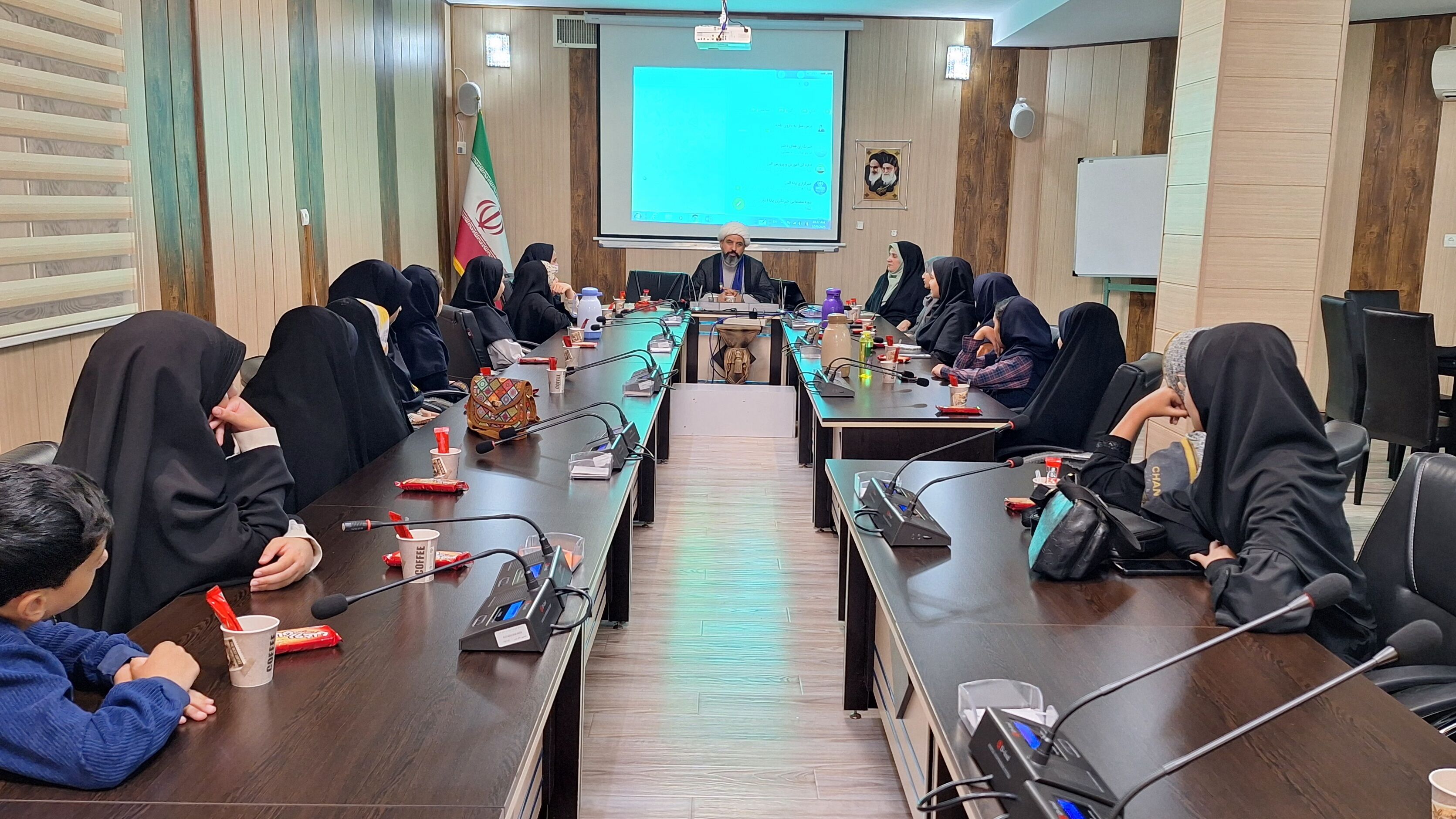  برگزاری نشست خبرنگاران خبرگزاری پانا در‌کانون شهید فهمیده کرج 