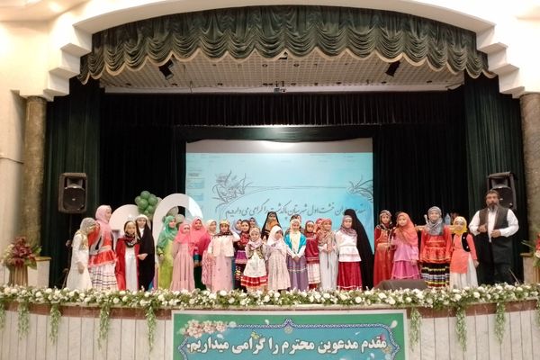 آیین تقدیر از معماران خشت اول ، معلمان اول ابتدایی