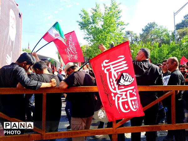 آخرین سلام؛ از میدان انقلاب تا میدان آزادی، تهران در آیین وداع با رهبر شهید
