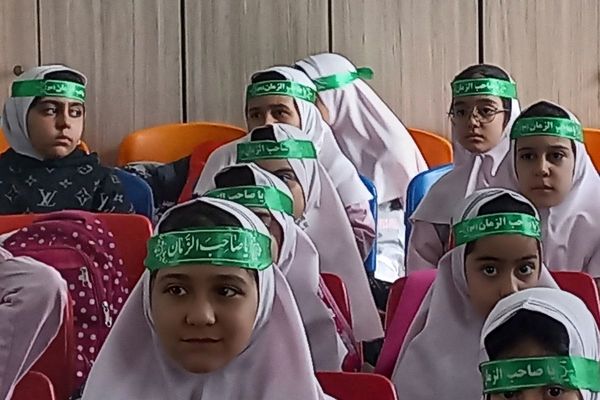 نوای زنگ انقلاب از مدرسه شهید سرافراز اسلامشهر برخاست