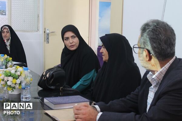 بازدید مسئولین آموزش و پرورش اسلامشهر از مدارس و ارزیابی روند اجرای پروژه مهر