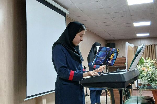 گردهمایی‌ دانش آموزی در هفته کتاب و کتابخوانی