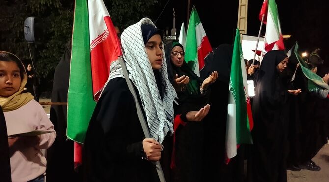 هفتاد و نهمین شب از اجتماعات خیابانی در حسینیه بلوار شهدا شهر بار 