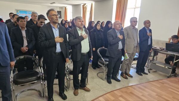 کارگاه توانمندسازی مربیان پیشتاز، معاونان پرورشی و مشاوران در شهرستان دنا