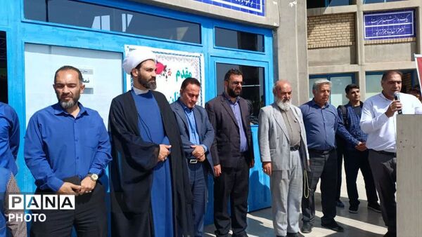 به صدا درآمدن زنگ نماز در مدرسه زعیم پاکدشت