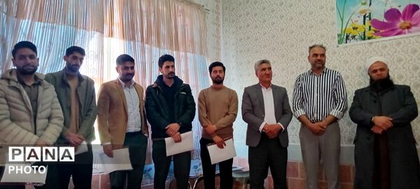 فرهنگ و هنر در مدارس شهید صادقی و شهید رجایی طنین انداز شد