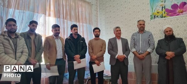 فرهنگ و هنر در مدارس شهید صادقی و شهید رجایی طنین انداز شد