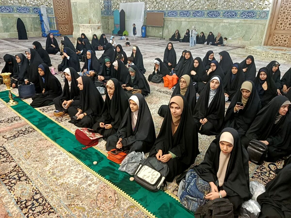 غبارروبی حرم حضرت معصومه(س) با حضور اصحاب رسانه