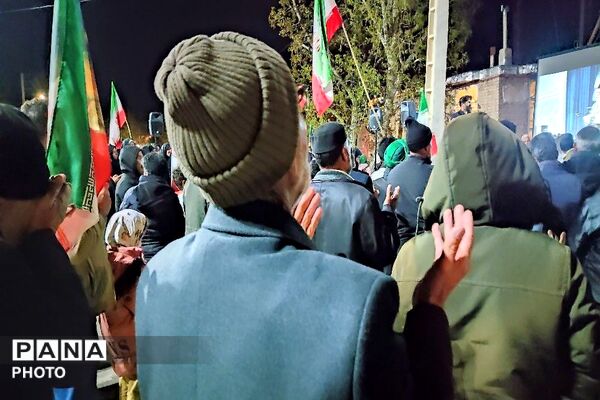 حضور در تجمعات خیابانی یعنی هیات من الذله در برابر دشمن زورگو و دروغگو