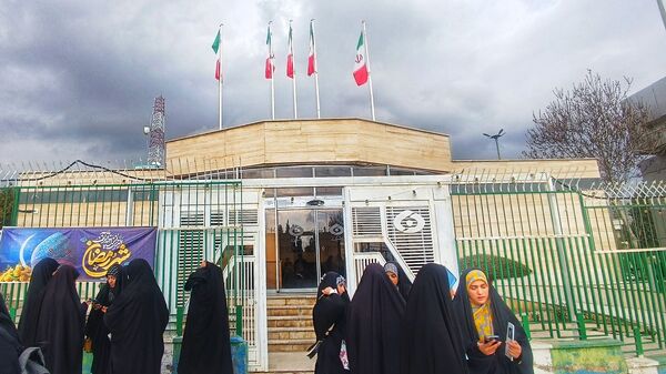حضور دختران حاج قاسم کهگیلویه و بویراحمد در برنامه قرار شبکه دنا به مناسبت ماه رمضان